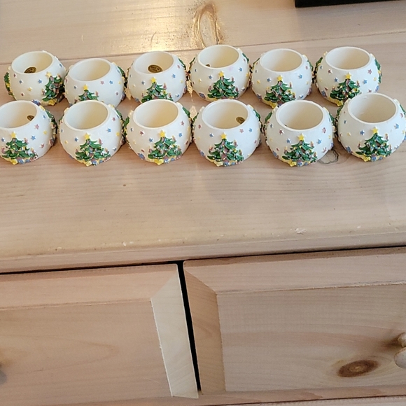 Dozen (12) Resin Christmas Tree Napkin Rings - Picture 6 of 6